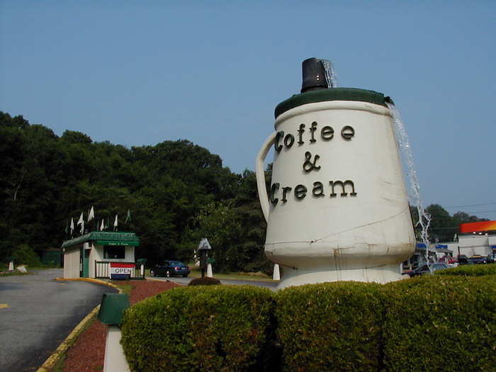 Coffee and Cream, fountain working, 2005.