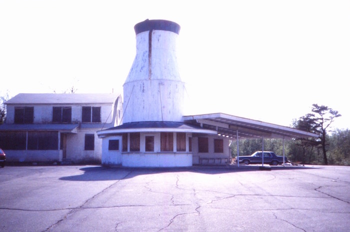 The Milk Can in its original location, 1986.