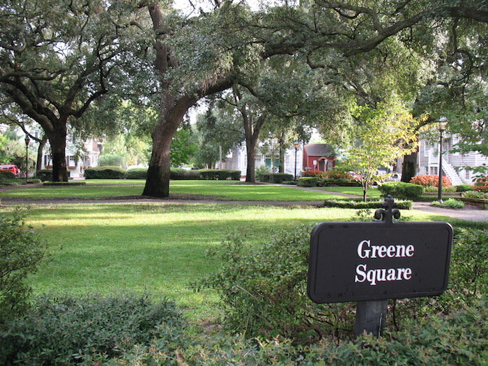 Greene Square, Savannah, GA, 2010).